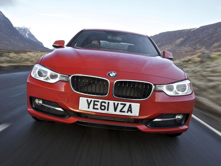  BMW 320d Sedan Sport Line 2012 года  (UK) (фото 15 из 16)